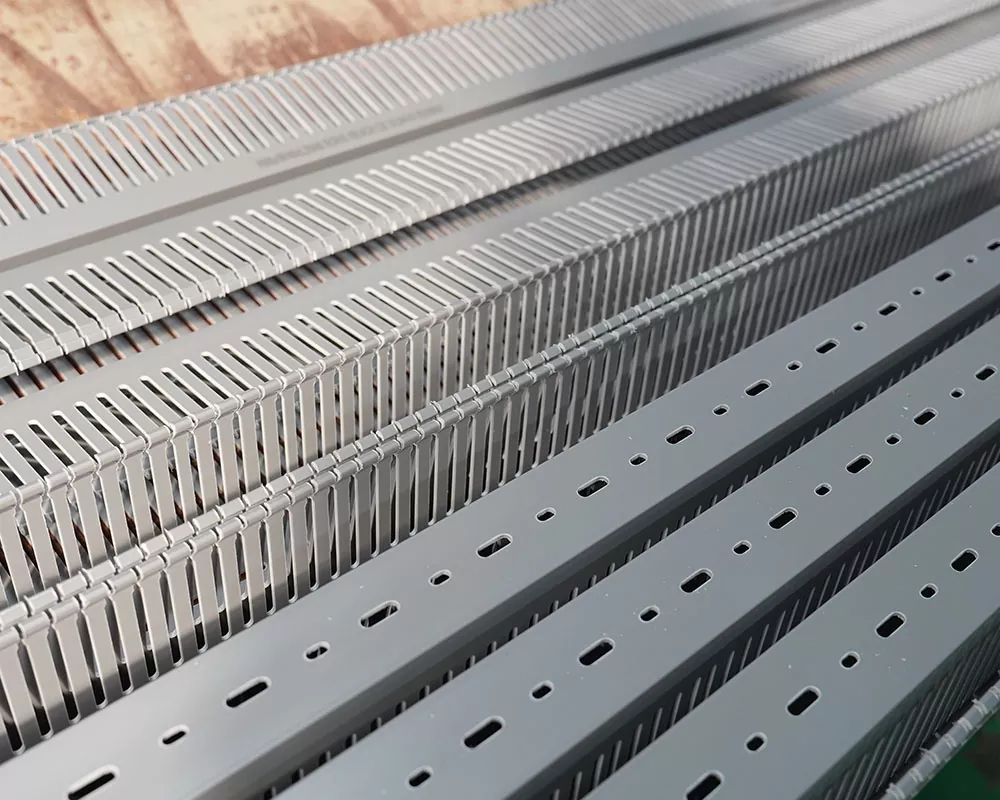 ช่วงการต้านทานอุณหภูมิของถาดสายไฟ PVC ทนไฟภายในตู้กระจายสินค้าอยู่ที่เท่าไร?